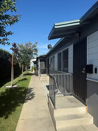 1212 S Marguerita Ave #D Photo 1