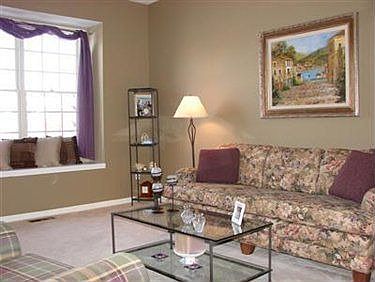5th image of 3222 Darien Ln