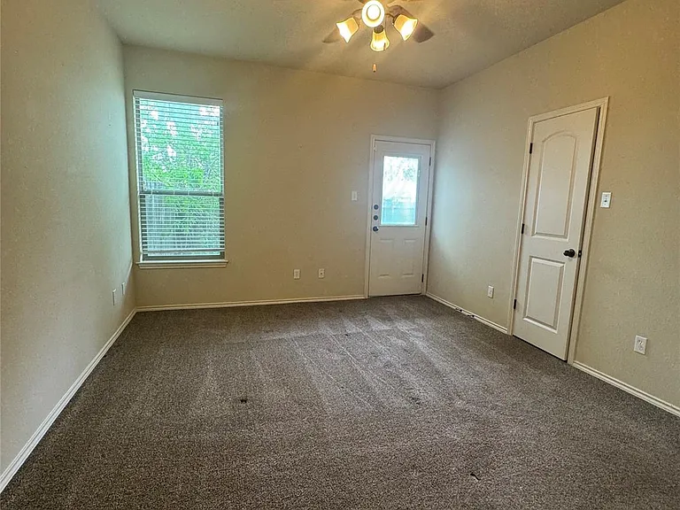 1112 Brendon Lee Ln — Photo 18