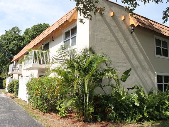 4th image of 715 20th St