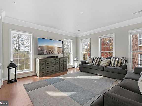 4th image of 2317 Brookmoor Ln