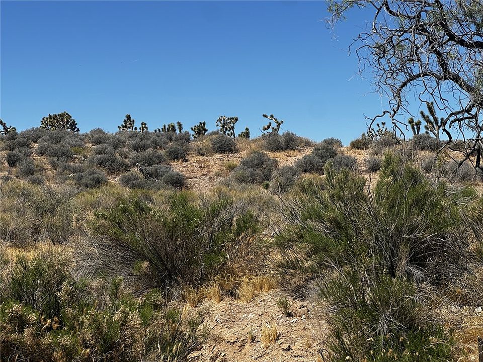 1st image of 27415 N Pear Avenue