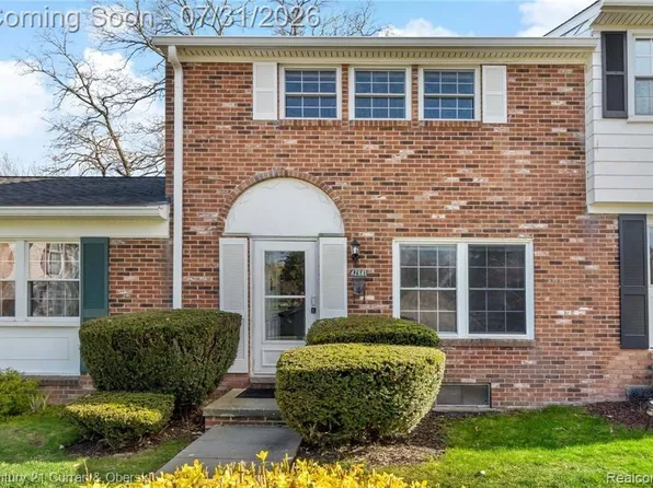 42641 Savoy Ct #71, Northville, MI 48167