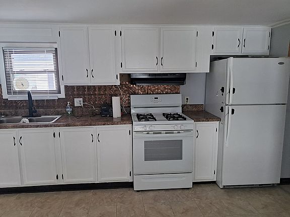 2nd image of 6 Drake Way