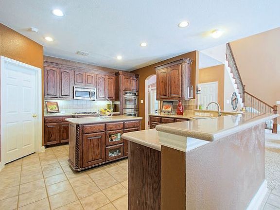 3rd image of 780 Salt Lake Ct