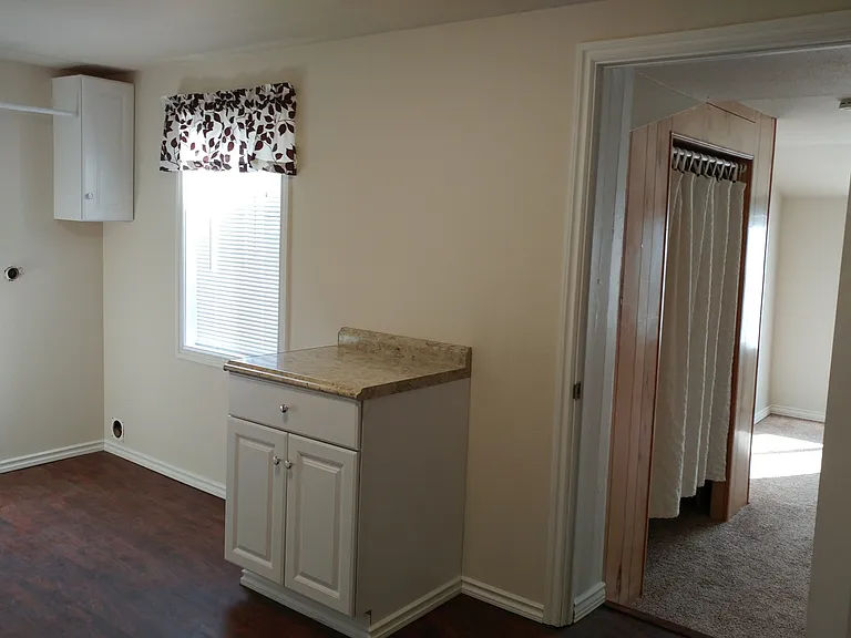 3242 Hilyard Ave — Photo 4