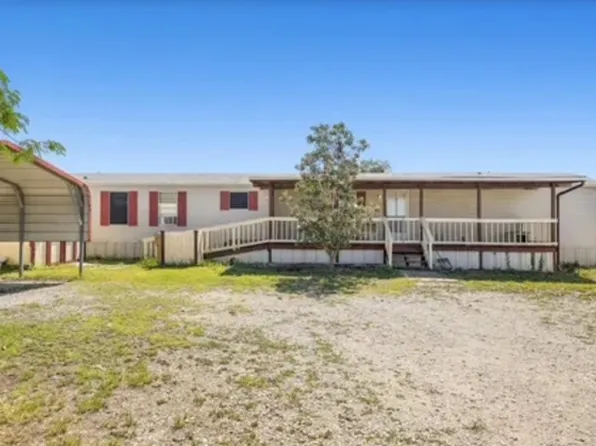 4818 Young Oak, Elmendorf, TX 78112