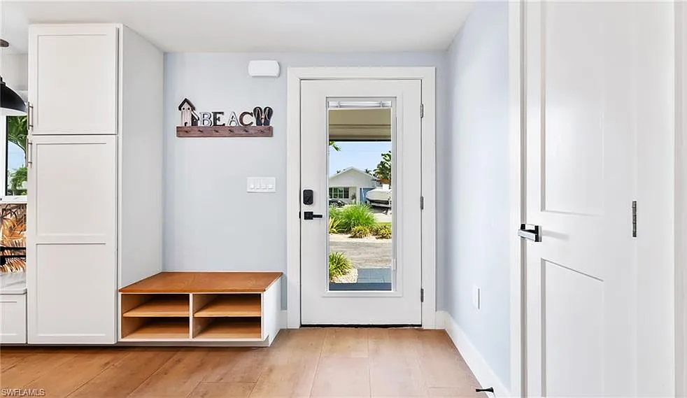 2 bed, 2.0 bath, 1320 sqft, $16,000 — Photo 4