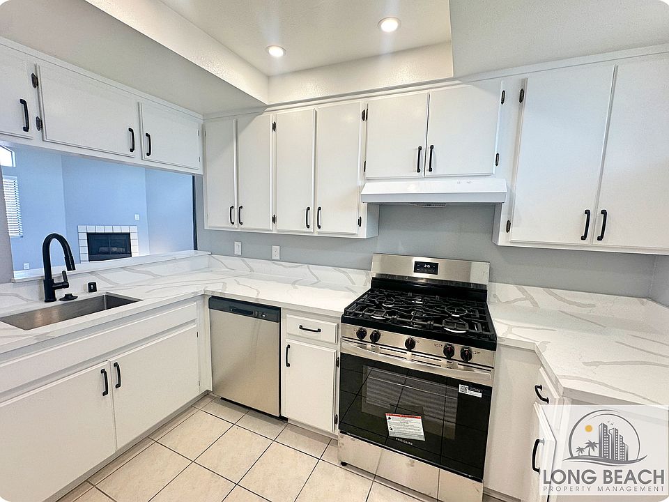 1st image of 1633 Stanley Ave APT 301