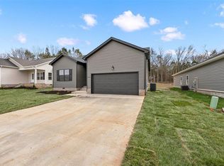 2755 Cedrus Ave, Bowling Green, KY 42101