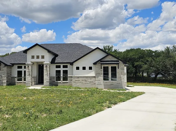 113 Hunting Ridge Dr, La Vernia, TX 78121