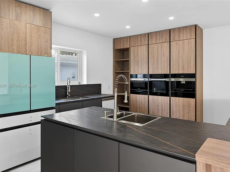1101 S Shore Dr #1 — Photo 11