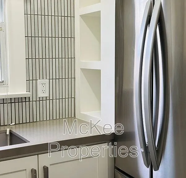 2140 1st Ave #1 — Photo 4
