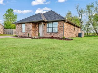 4845 Eastgate Ln, Paris, TX 75462
