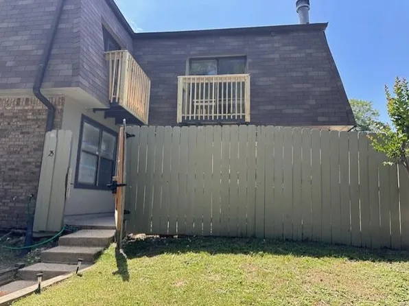 2301 Michigan Ave #25, Pensacola, FL 32526