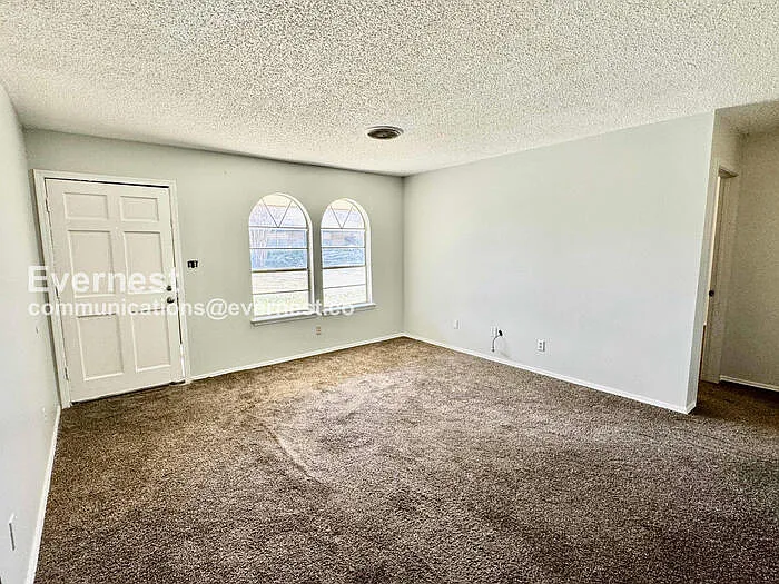 909 E Quincy St #4 — Photo 6