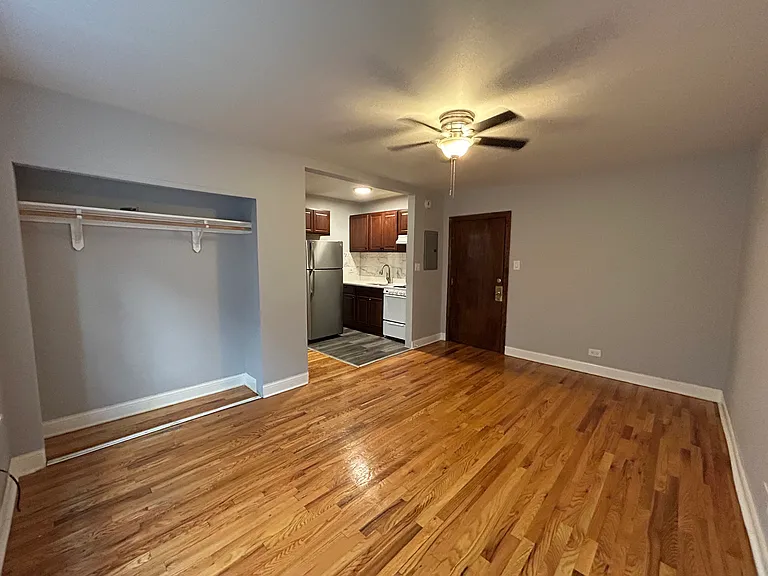 6957 N Ashland Blvd #304 — Photo 3