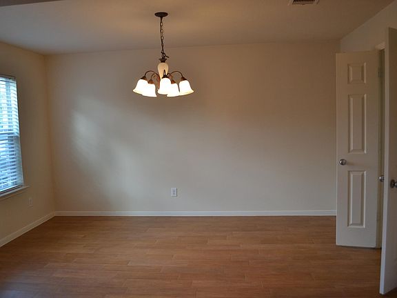 Dining room connects to the kitchen