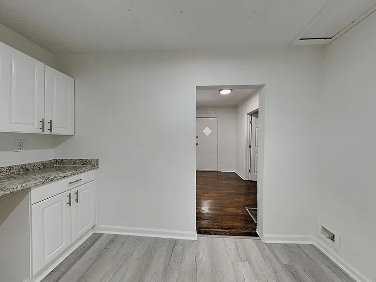 805 Spencer St NW — Photo 2