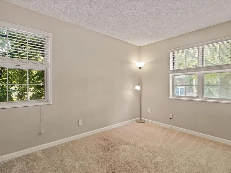 1503 E Swan Cir — Photo 25