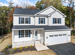 404 Azure Ln, Glassboro, NJ 08028