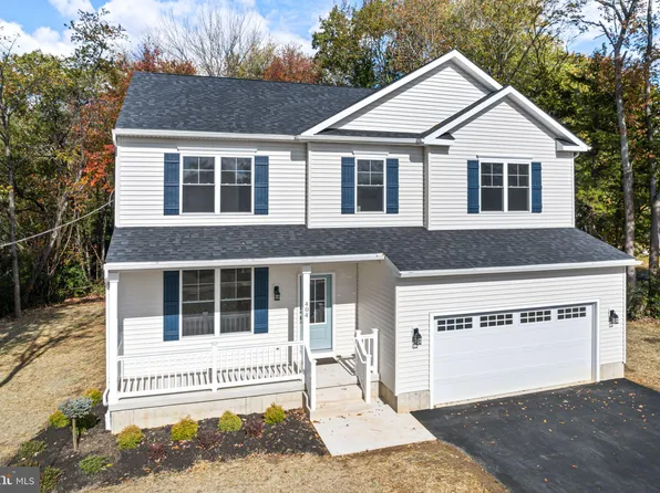 404 Azure Ln, Glassboro, NJ 08028