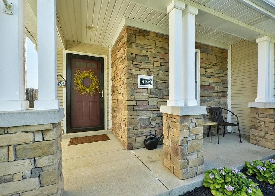 Craftsman style ranch home