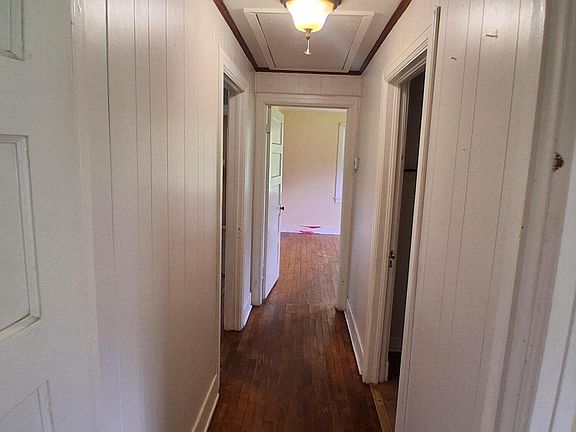 5th image of 111 Rushing St
