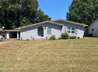 1320 Eastview Dr, Humboldt, TN 38343