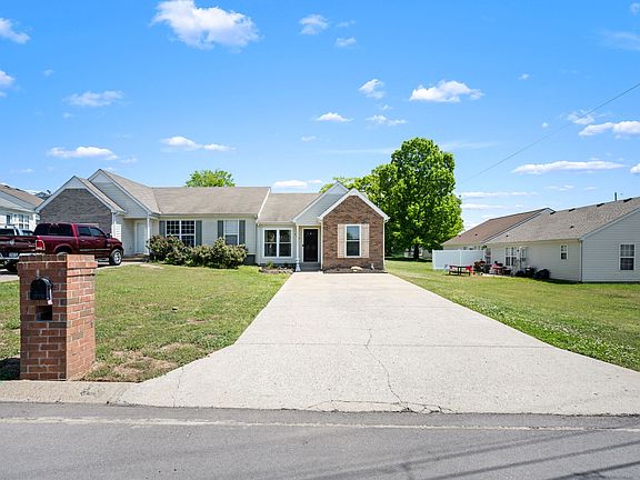 2nd image of 404 Keswick Ct