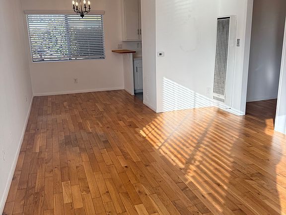 5th image of 218 15th St APT B