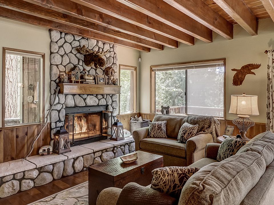 1st image of 28326 Larchmont Ln