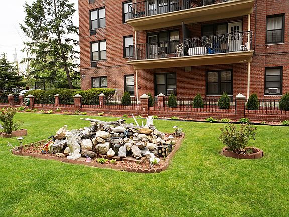 3rd image of 1110 Stadium Ave APT 6E