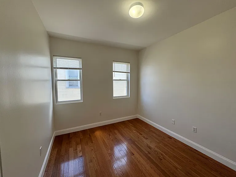 356 Somerville Ave — Photo 11