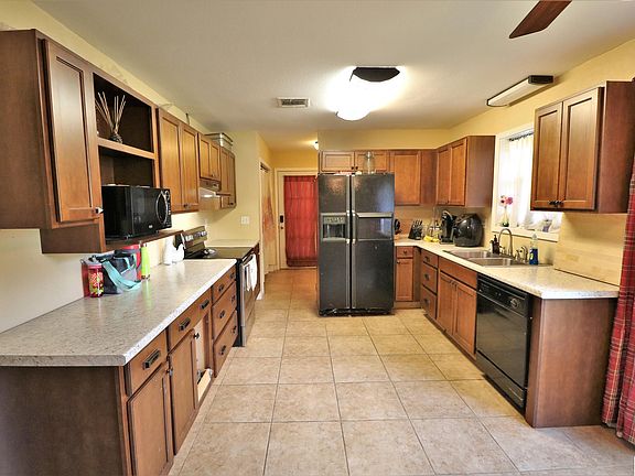 3rd image of 4105 Woodway Dr