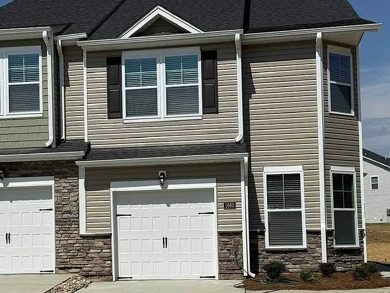 1569 Amberview Ln #1569 — Photo 1