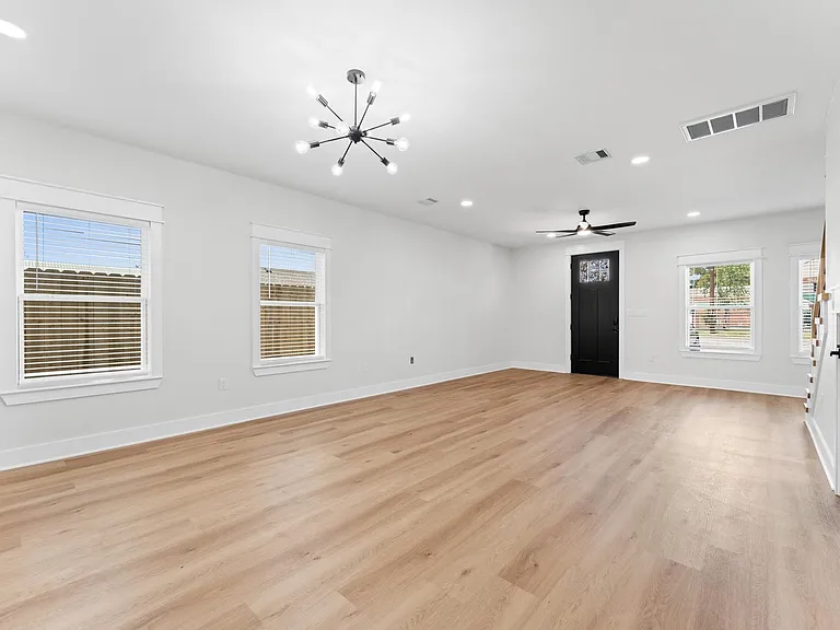 7222 Market St — Photo 3
