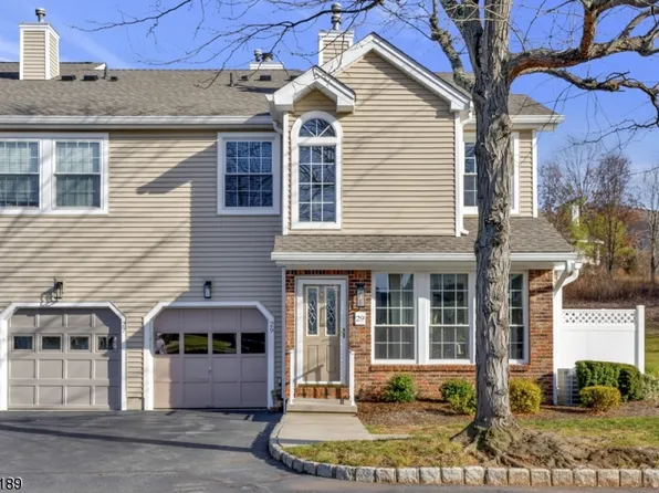 29 Wood Duck Pond Rd, Bedminster Twp., NJ 07921