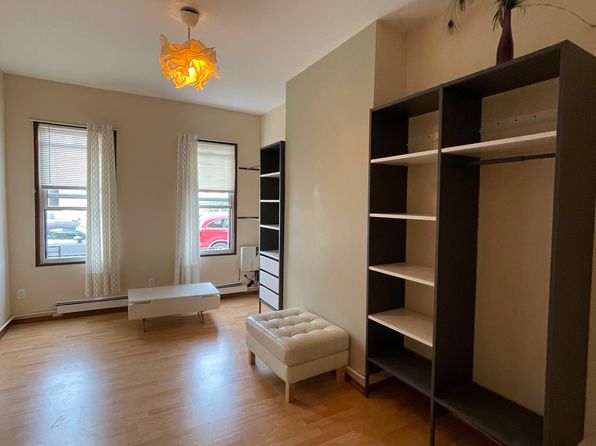 6140 56th Dr #1, Maspeth, NY 11378 – 2-bedroom rental in Fresh Meadows