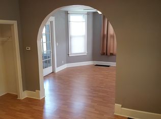 2011 Main St, Alton, IL 62002