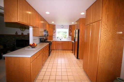 5th image of 3435 Riverbend Dr