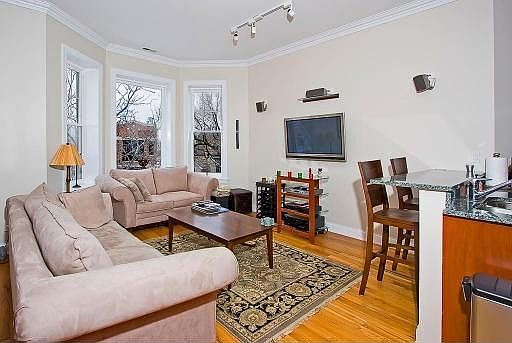2nd image of 3736 N Clifton Ave P 4