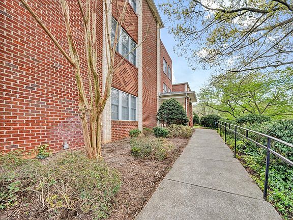 5th image of 2208 Jefferson St SE APT 317