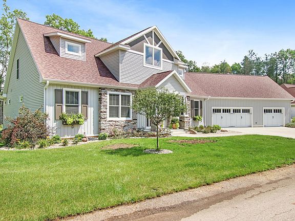 2nd image of 2750 Oldrew Cir