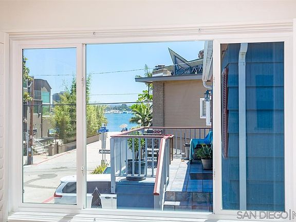 3rd image of 825-827 San Luis Rey Pl