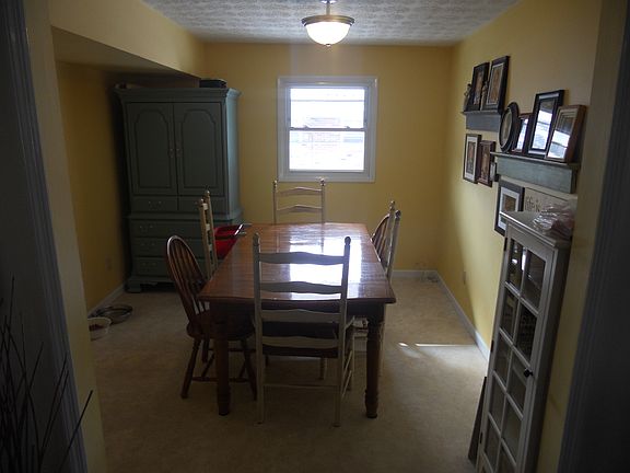 5th image of 414 Gabriel St.