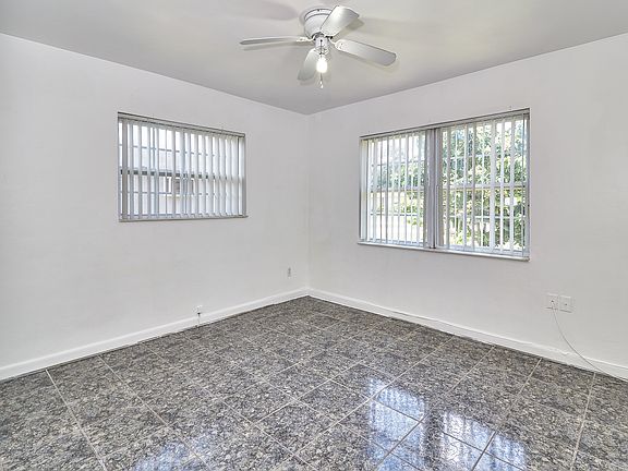 5th image of 5130 Flamingo Dr