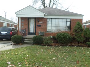 22900 Alger St, Saint Clair Shores, MI 48080
