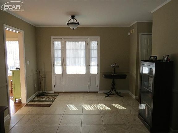 5th image of 12081 Francesca Dr