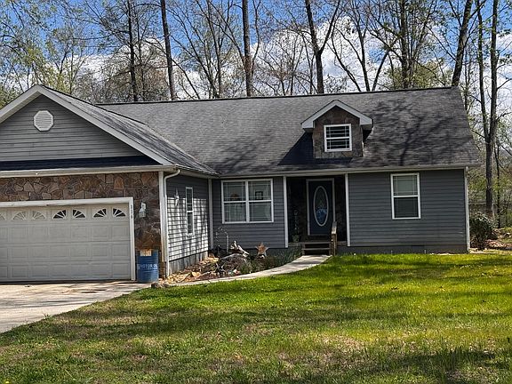 2nd image of 116 Maple St